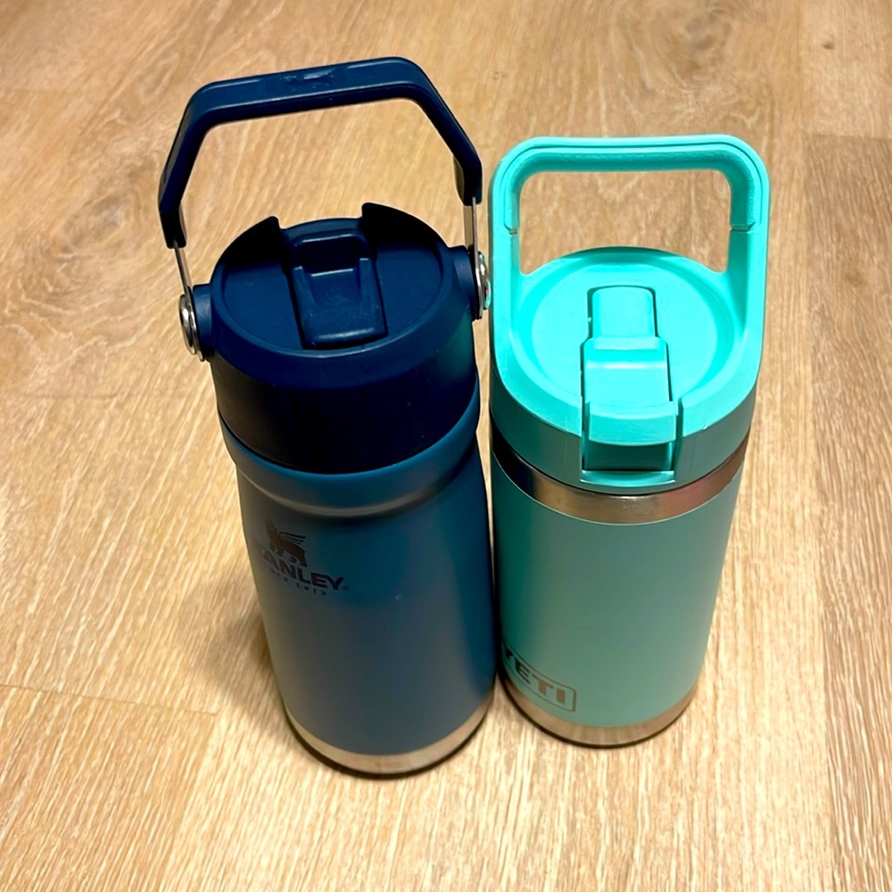 Stanley‎ 17oz IceFlow Flip Bottle and yeti G14